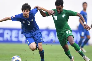 Uzbekistan thành cựu vô địch, Saudi Arabia đi Olympic