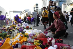 Góa phụ Vanessa Bryant để tang chồng và con gái suốt đời