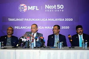 Ví như 'vợ-chồng' để giấu số tiền tài trợ