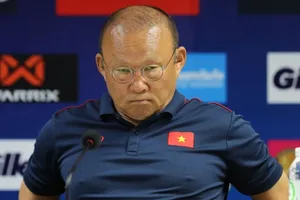 Báo chí Thái Lan ‘giải mã’ án phạt của HLV Park Hang-seo