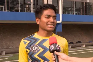 Cầu thủ lái máy bay sơ tán công dân tránh dịch COVID-19