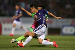 Đội hạng nhất ‘đầu hàng’ Quả bóng vàng, Quả bóng bạc