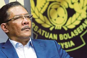 Bóng đá Malaysia học hỏi Việt Nam để tái khởi động