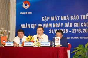 Cần chấn chỉnh việc HLV trưởng không họp báo, phóng viên ‘lậu’