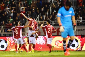 Công Phượng tỏa sáng, TP.HCM trở lại tốp đầu ít nhất 24 giờ