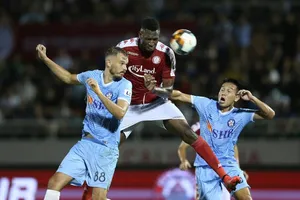 HLV Huỳnh Đức, thầy Chung và trận đấu nghẹt thở