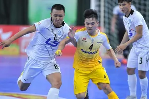 Thái Sơn Nam vô địch lượt đi