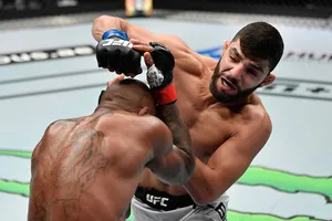 Toàn cảnh sự kiện UFC 251 
