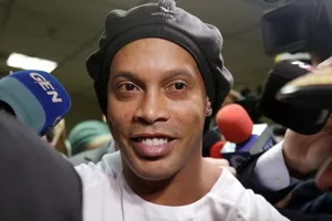 Tội 'tày đình' nhưng vì sao Ronaldinho sắp được phóng thích?