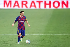 Hàng loạt vụ ‘sao băng’ qua ‘địa chấn Messi’