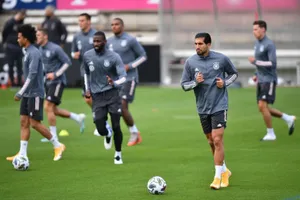 Tuyển Đức nghênh tiếp Tây Ban Nha bằng tinh thần Bayern Munich