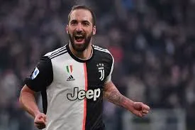 Sang Mỹ, Higuain kể mình bị Pirlo đuổi khỏi Juventus