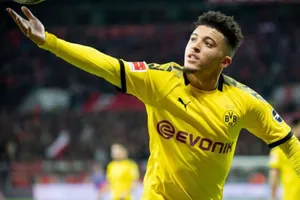 Lãi ròng 81 triệu bảng nhưng Dortmund vẫn lắc đầu với MU