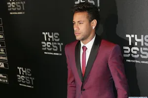 Neymar nợ gì mà nợ dữ!