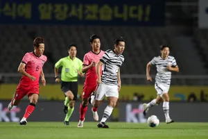 Tuyển Hàn Quốc vật vã hòa đàn em