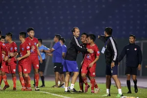 Học trò của HLV Nam Mỹ đá kỹ thuật nhưng trắng tay