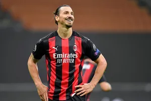 Đá hỏng phạt đền, Ibrahimovic còn thách thức