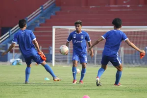 Fan Indonesia lên mạng năn nỉ vì thèm khát bóng đá