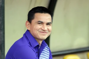 HA Gia Lai ngược dòng thắng trận đầu tiên dưới thời Kiatisak