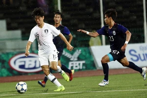 Chót bảng như Campuchia mà lên lịch chu đáo