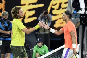 Bốn giờ năm phút Tsitsipas ‘hóa tro’ giấc mơ Nadal