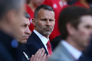 Đổ đốn, Giggs mất cơ hội dự Euro 2020?