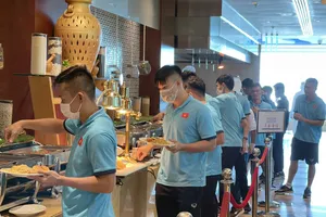 Tuyển VN đã đến UAE săn vé World Cup