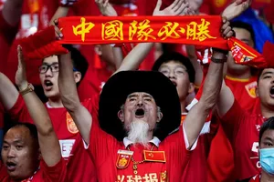 Hai đội khách nhiễm COVID-19, bóng đá TQ ‘bán cái’ qua UAE