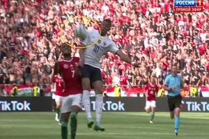 Bàn thắng của Griezmann lẽ ra không được công nhận