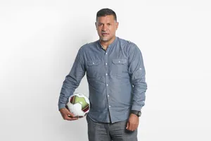 Ali Daei nói gì khi Ronaldo san bằng kỷ lục?