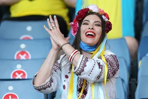 Sắc màu Ukraina tại Hampden Park qua ảnh