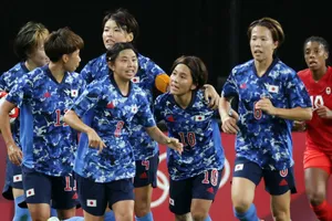 Ứng viên vô địch Nhật hòa 'trối chết' với Canada