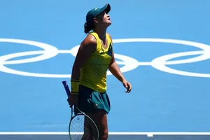 Sốc, nhà VĐ Wimbledon bị loại ngay vòng đầu