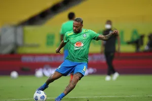 Neymar nói về… ‘miệng lưỡi thế gian’