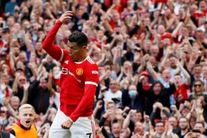 Ronaldo nói gì với cú đúp ngày ra mắt?