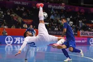 RFU tạo “mưa gôn” vào “Pharaoh”