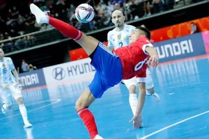 Tuyển Nga 'vay' thêm nợ Argentina