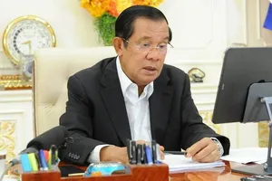 Thủ tướng Hun Sen chúc mừng tuyển Campuchia