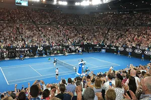 Úc mở rộng 2022 rối chuyện vaccine hay không vaccine