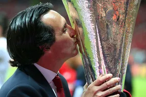 Emery tự nhủ ‘không PIF, không Anh gì cả’