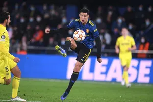 Solskjaer đi, MU tươi và son ngay