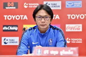 Tái hợp Pathum Utd, Dusit hết phép màu