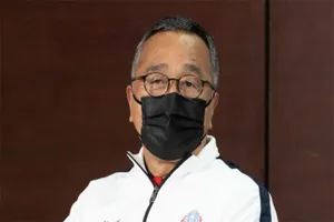 Honda không nói gì nhưng Hirose 'dọa' ông Park dữ