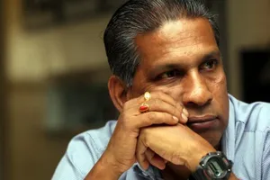 ‘Tôi đang xem xét cuộc gọi từ chức của HLV tuyển Malaysia’