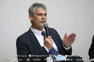 Tuyển Malaysia phải có thầy ngoại