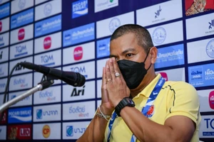 Bà Pang 'át vía' Thai Port