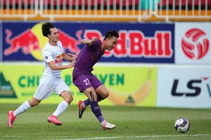 V-League ứng xử ra sao với “bão COVID-19”