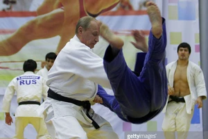 IJF đình chỉ ghế chủ tịch danh dự của ông Putin