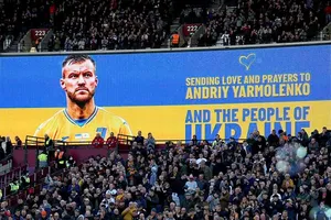 Yarmolenko khóc và cám ơn chính phủ Anh