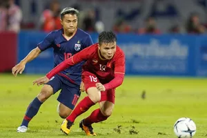 Quang Hải và Messi Thái